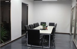 曲光包裝會議室