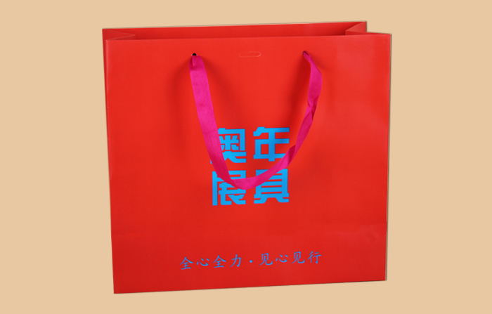 曲光包裝成功案例-奧年展具